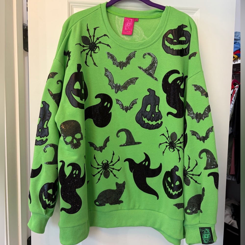 Queen of Sparkles Halloween Sweatshirt 

Like new only worn once